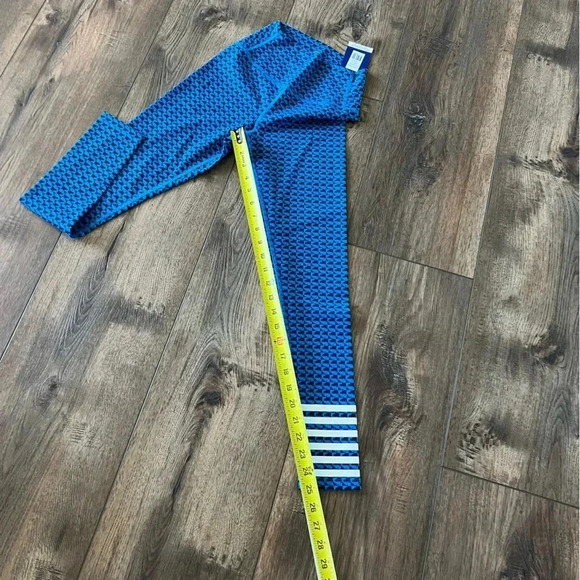 NWT Addison Bay Everyday Legging 7/8 Length Lake Geo Blue White Size Small - Picture 11 of 11